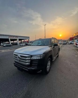 ⁦Toyota Land Cruiser 300 Series⁩