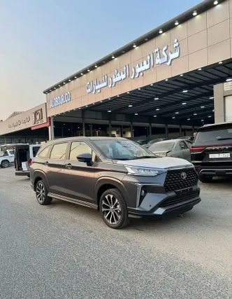 ⁦Toyota Veloz⁩