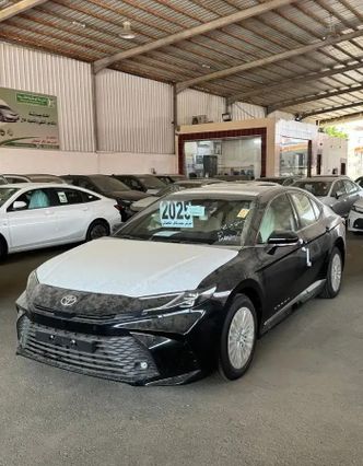 Toyota Camry IX (XV80)