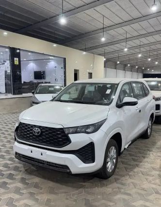 Toyota Innova ثالثًا