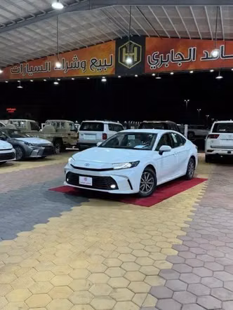 Toyota Camry IX (XV80)