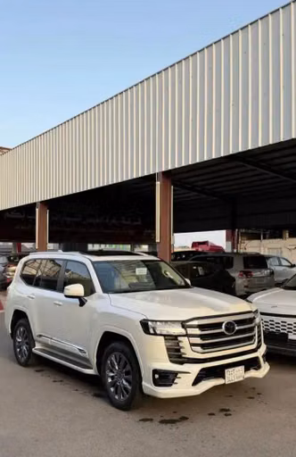 Toyota Land Cruiser السلسلة 300