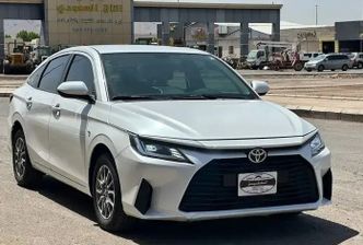 Toyota Yaris IV (AC100)