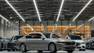 BMW 7 Series عملية فيس ليفت السادس (G11/G12)