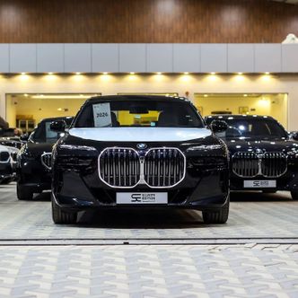BMW 7 Series 735i سابعاً (G70)