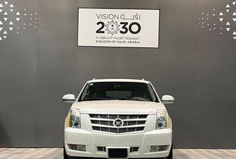 ⁦Cadillac Escalade ثالثاً⁩