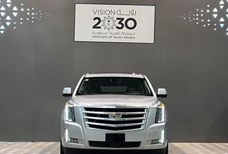 ⁦Cadillac Escalade رابعاً⁩