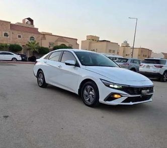 ⁦Hyundai Elantra عملية فيس ليفت VII (CN7)⁩
