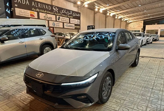 ⁦Hyundai Elantra عملية فيس ليفت VII (CN7)⁩