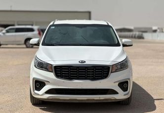 Kia Carnival ثالثاً