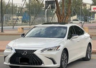 Lexus ES 300h VII (XZ10) Рестайлинг