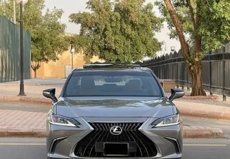 Lexus ES 300h VII (XZ10) Рестайлинг