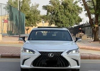Lexus ES 300h VII (XZ10) Рестайлинг