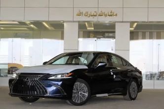 ⁦Lexus ES فيس ليفت السابع⁩