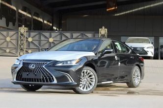 ⁦Lexus ES فيس ليفت السابع⁩