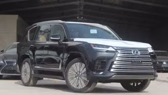 ⁦Lexus LX IV⁩