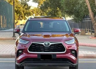 Toyota Highlander IV (U70)