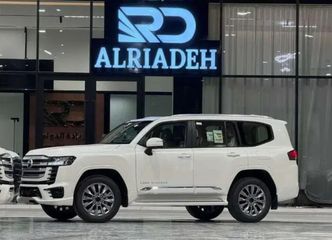 ⁦Toyota Land Cruiser السلسلة 300⁩
