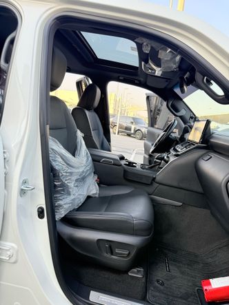 ⁦Toyota Land Cruiser 300 Series⁩