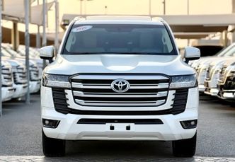 ⁦Toyota Land Cruiser السلسلة 300⁩