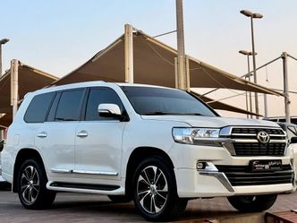 ⁦Toyota Land Cruiser السلسلة 200⁩