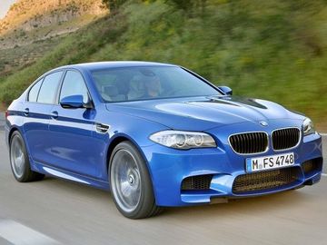 BMW M5 (F10) specs