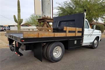 FORD F-350 FLAT-BED DUALLY TRUCK, 1968