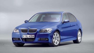 BMW 330i (E90 258 PS) specs
