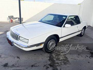 BUICK RIVIERA, 1992