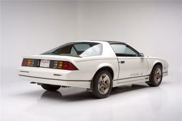 CHEVROLET CAMARO IROC Z/28, 1985