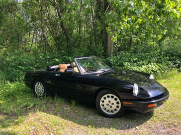 Alfa Romeo Spider Convertible, 1993