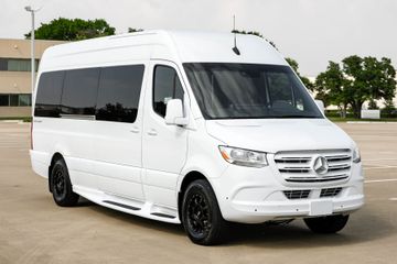 Mercedes-Benz Sprinter 2500 Earth Explorer, 2023