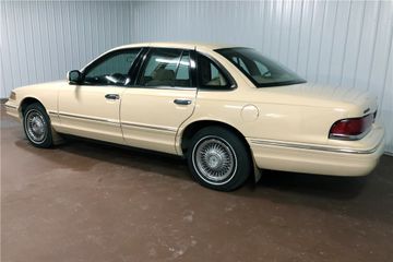 FORD CROWN VICTORIA, 1997