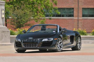 Audi R8 5.2 R-Tronic Spyder, 2011
