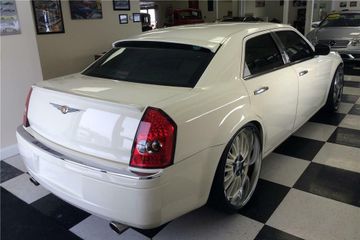 CHRYSLER 300C SEDAN, 2006