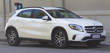 Mercedes-Benz GLA 200 (X156) specs
