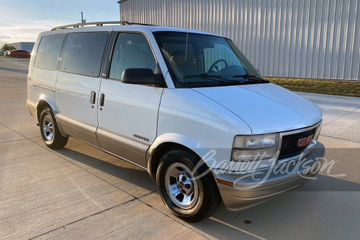 GMC SAFARI MINIVAN, 2001
