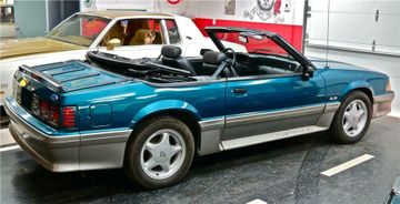 FORD MUSTANG GT CONVERTIBLE, 1993