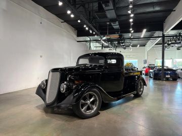 Ford 91C V8 Ambulance, 1939