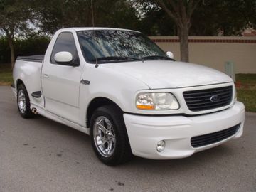 Ford Lightning Pickup, 2002