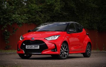 Toyota Yaris 1.5 Hybrid 130 specs