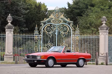 Mercedes-Benz 500 SL with hard top, 1985