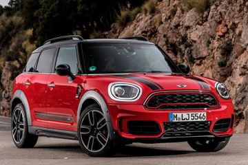 Mini Countryman JCW (Mk II 231 PS) specs