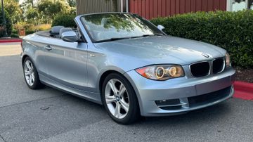 BMW 128i Convertible, 2010