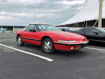 Buick Reatta, 1990