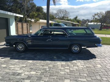 Chrysler New Yorker 9 Passenger Wagon, 1963