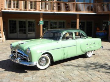 Packard 200 Sedan, 1952