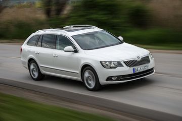 Skoda Superb Combi 2.0 TDI (140 PS) specs