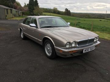 Jaguar 3.2 Sovereign (X300), 1995
