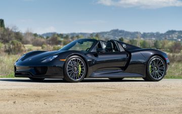 Porsche 918 Spyder (1), 2015